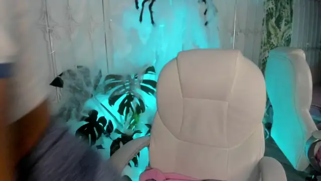 Snapshot of cute_hollywood chatting on 20, 10, 2025 cute hollywood online show from 20, 10, 2025