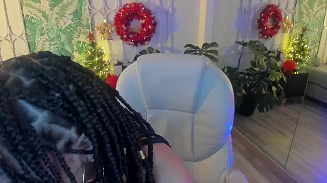 Snapshot of cute_hollywood chatting on 20, 12, 2025 cute hollywood online show from 20, 12, 2025