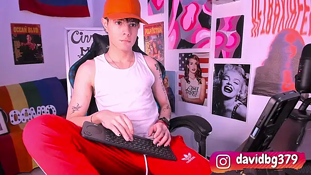Snapshot of cinnamon_boyxxx chatting on 18, 2, 2025 cinnamon boyxxx online show from 18, 2, 2025