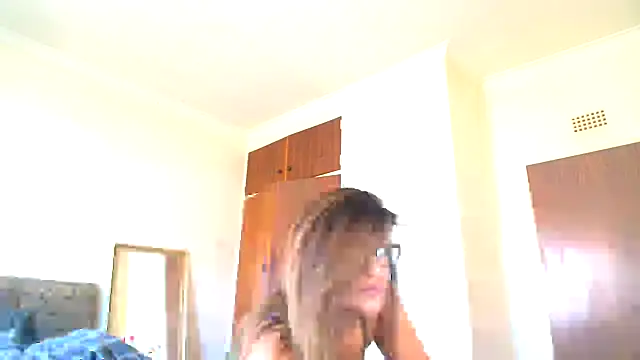 Snapshot of karmicQueen669 chatting on 15, 7, 2026 karmicQueen669 online show from 15, 7, 2026