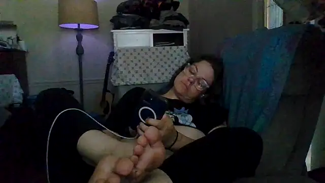 Snapshot of velvetta_ chatting on 12, 9, 2025 velvetta  online show from 12, 9, 2025