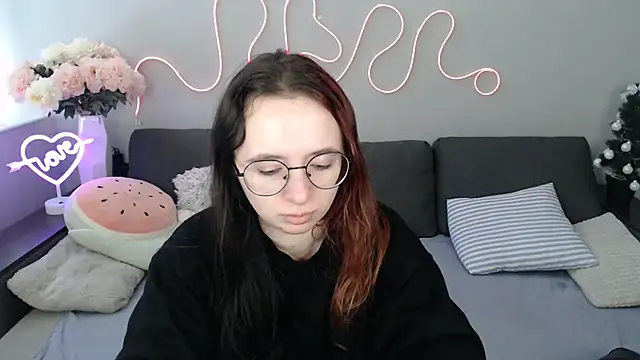 Mini Diva online show from 18, 1, 2026