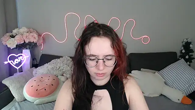 Mini Diva online show from 10, 5, 2026
