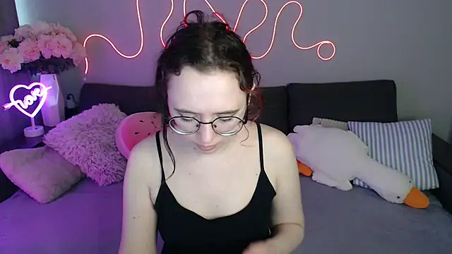 Mini Diva online show from 16, 5, 2026