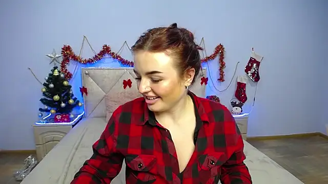 Snapshot of NicolPots chatting on 8, 12, 2024 NicolPots online show from 8, 12, 2024
