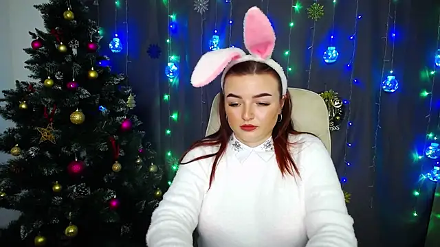 Snapshot of NicolPots chatting on 10, 12, 2024 NicolPots online show from 10, 12, 2024