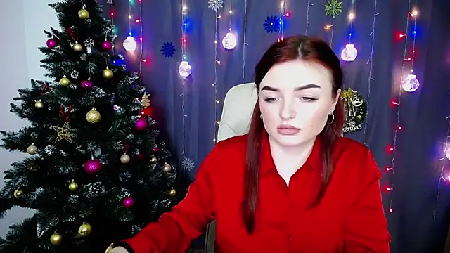 Snapshot of NicolPots chatting on 12, 12, 2024 NicolPots online show from 12, 12, 2024