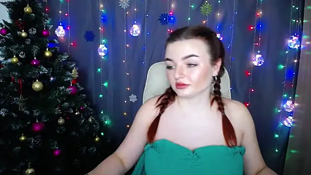 Snapshot of NicolPots chatting on 16, 12, 2024 NicolPots online show from 16, 12, 2024