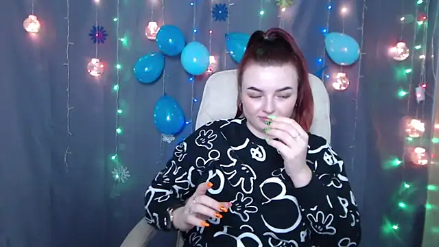 Snapshot of NicolPots chatting on 8, 1, 2025 NicolPots online show from 8, 1, 2025
