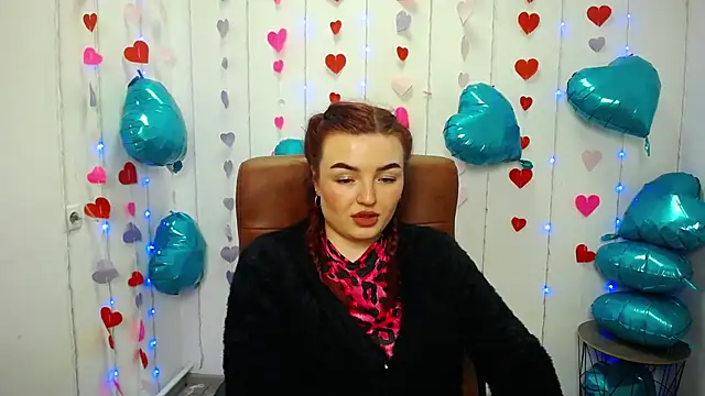 Snapshot of NicolPots chatting on 10, 2, 2025 NicolPots online show from 10, 2, 2025