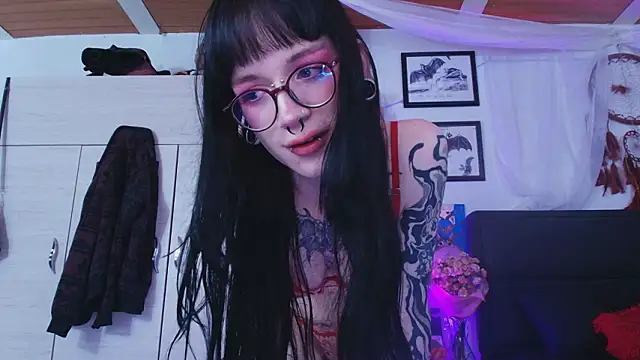 Snapshot of bathory_vamps chatting on 2, 2, 2026 bathory vamps online show from 2, 2, 2026