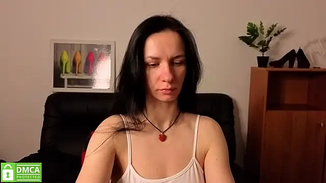 annakillianox online show from 13, 4, 2026