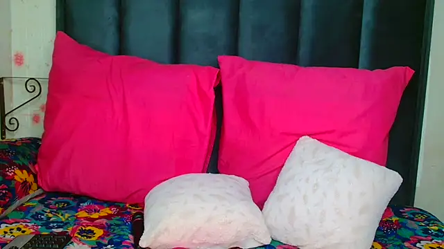 Kiaralane xx online show from 9, 1, 2025