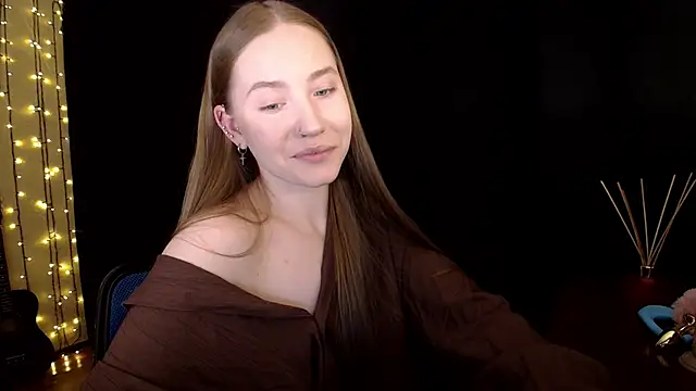 Snapshot of SindiWatsoon chatting on 25, 3, 2026 SindiWatsoon online show from 25, 3, 2026