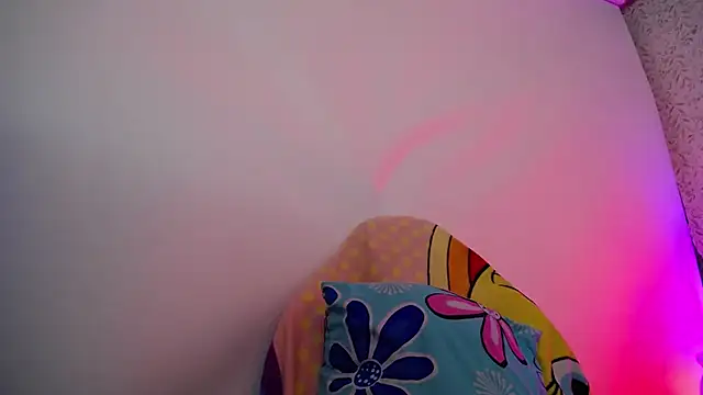 luly pink online show from 28, 11, 2025