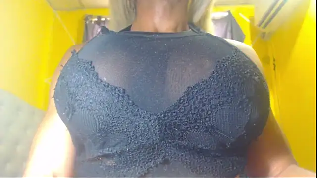 DanielaMuscleTS online show from 5, 12, 2024