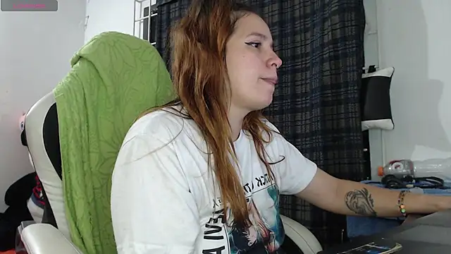Betty Hoe online show from 1, 2, 2025