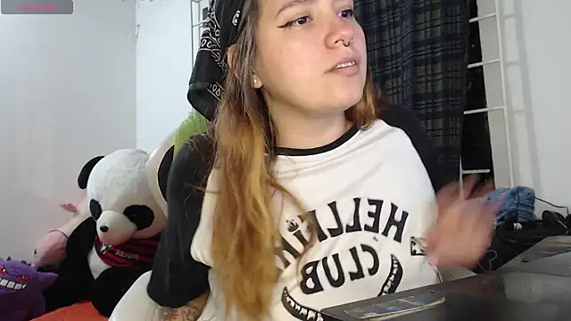 Betty Hoe online show from 5, 2, 2025