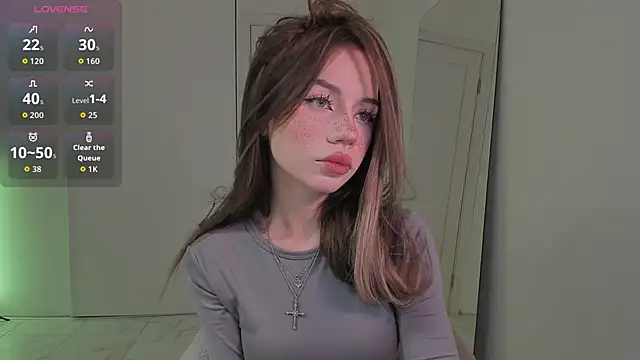 Snapshot of KellyBarton chatting on 4, 10, 2025 KellyBarton online show from 4, 10, 2025