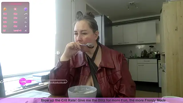 Snapshot of MilfGina chatting on 24, 10, 2025 MilfGina online show from 24, 10, 2025
