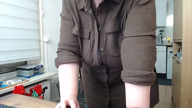 Snapshot of MilfGina chatting on 13, 1, 2026 MilfGina online show from 13, 1, 2026