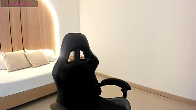 zoe danae  online show from 19, 3, 2026