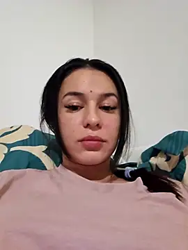 Snapshot of reyabaines chatting on 28, 10, 2025 reyabaines online show from 28, 10, 2025