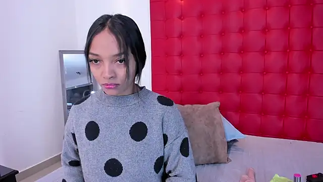 Snapshot of Daliana_Beck chatting on 13, 10, 2025 Daliana Beck online show from 13, 10, 2025