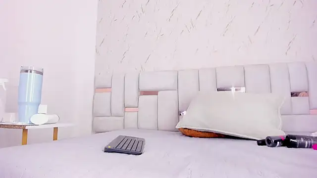 Daliana Beck online show from 5, 3, 2026