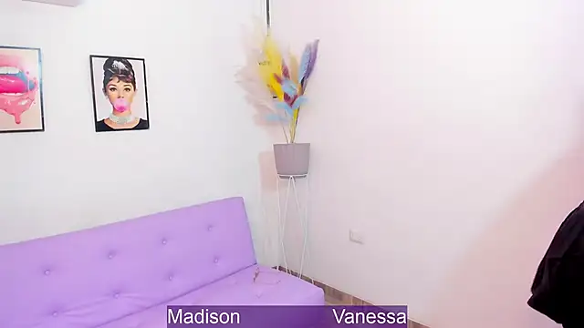 Snapshot of Wetnaughtygirls chatting on 21, 11, 2025 Wetnaughtygirls online show from 21, 11, 2025