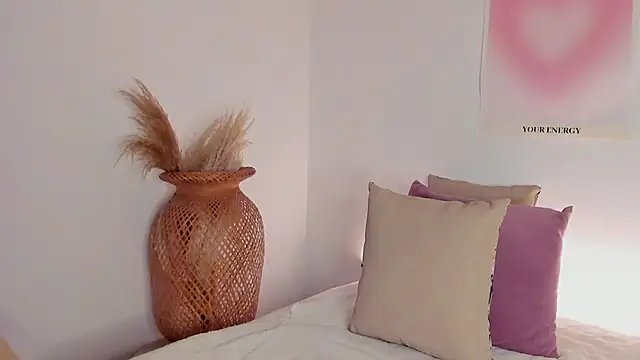 Snapshot of EmmaCollemann chatting on 14, 2, 2026 EmmaCollemann online show from 14, 2, 2026