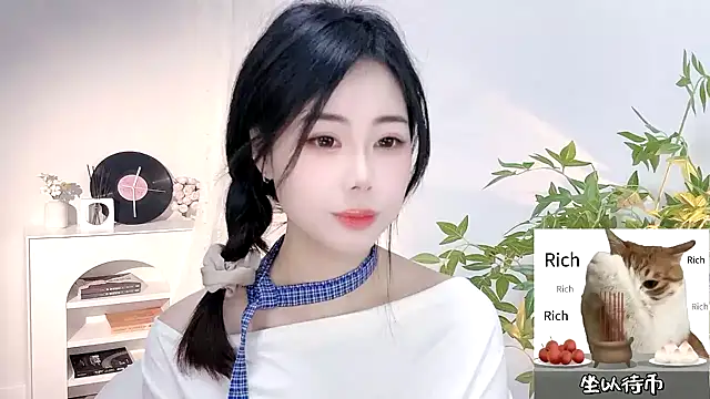Snapshot of CL_2024 chatting on 23, 2, 2025 CL 2024 online show from 23, 2, 2025