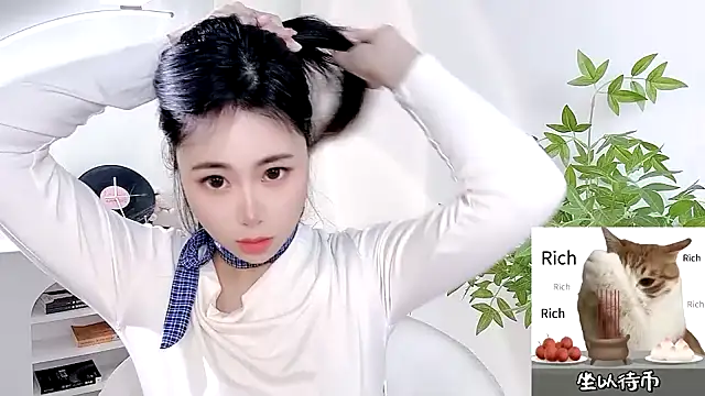 Snapshot of CL_2024 chatting on 12, 3, 2025 CL 2024 online show from 12, 3, 2025