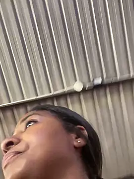 Berry Bans online show from 25, 9, 2025