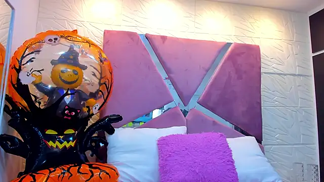 Charlotte Ice1 online show from 11, 10, 2025