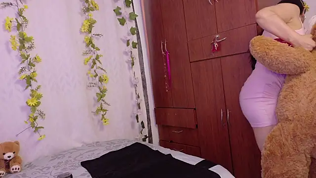 Snapshot of cattaleya1476 chatting on 3, 11, 2025 cattaleya1476 online show from 3, 11, 2025