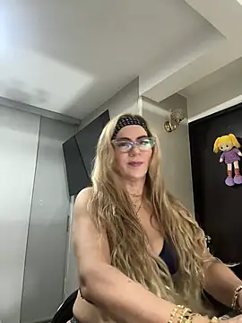 LARIANA RIVERA23 online show from 24, 12, 2024