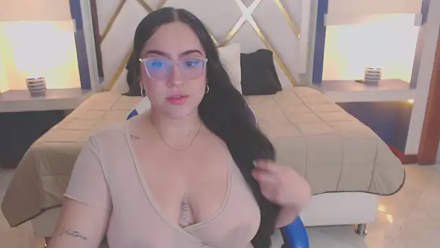 Snapshot of Sofiia_davis23 chatting on 28, 11, 2025 Sofiia davis23 online show from 28, 11, 2025