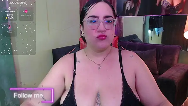 Sofiia davis23 online show from 11, 5, 2026