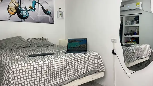 wendy alejo1712 online show from 8, 11, 2025