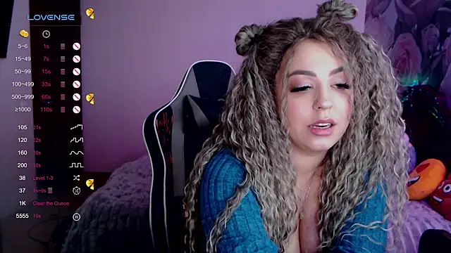 Snapshot of _Just_a_queen_3 chatting on 15, 1, 2025 Just a queen 3 online show from 15, 1, 2025