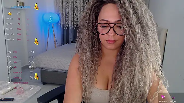 Snapshot of _Just_a_queen_3 chatting on 1, 11, 2025  Just a queen 3 online show from 1, 11, 2025