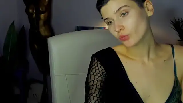 sarah perfect online show from 11, 11, 2025