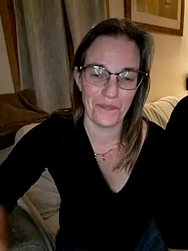 Snapshot of SpiceLea chatting on 21, 12, 2024 SpiceLea online show from 21, 12, 2024