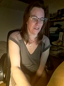 Snapshot of SpiceLea chatting on 7, 2, 2025 SpiceLea online show from 7, 2, 2025