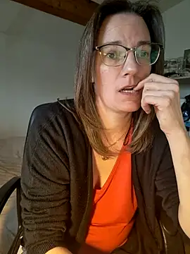 Snapshot of SpiceLea chatting on 20, 2, 2025 SpiceLea online show from 20, 2, 2025