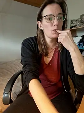 Snapshot of SpiceLea chatting on 23, 2, 2025 SpiceLea online show from 23, 2, 2025