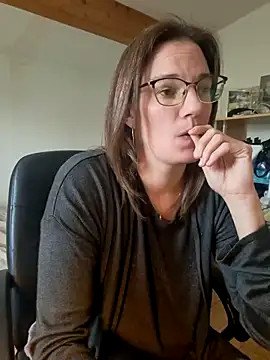 Snapshot of SpiceLea chatting on 27, 2, 2025 SpiceLea online show from 27, 2, 2025