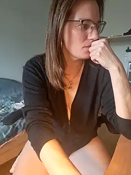 Snapshot of SpiceLea chatting on 18, 3, 2025 SpiceLea online show from 18, 3, 2025