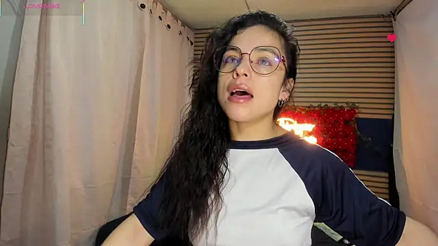 Snapshot of rosse_2504 chatting on 12, 1, 2026 rosse 2504 online show from 12, 1, 2026